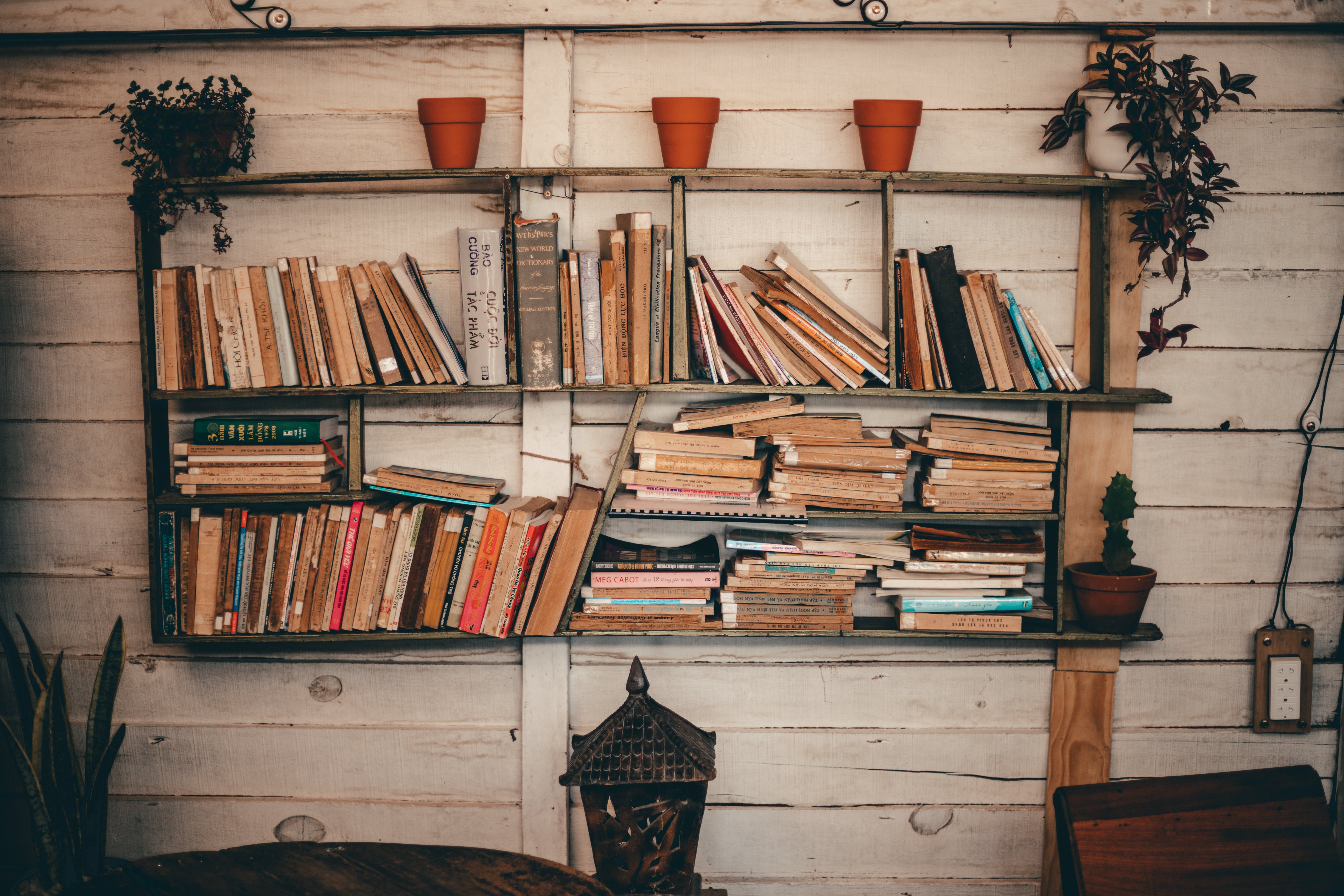Comparing Types of Databases: A Real-World Benchmark Analysis